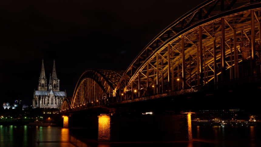 Blick auf Dom und Hohenzollernbrücke 